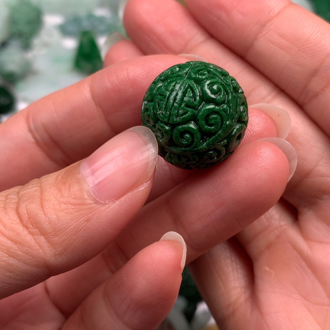 用***7定制翡翠未镶嵌翡翠