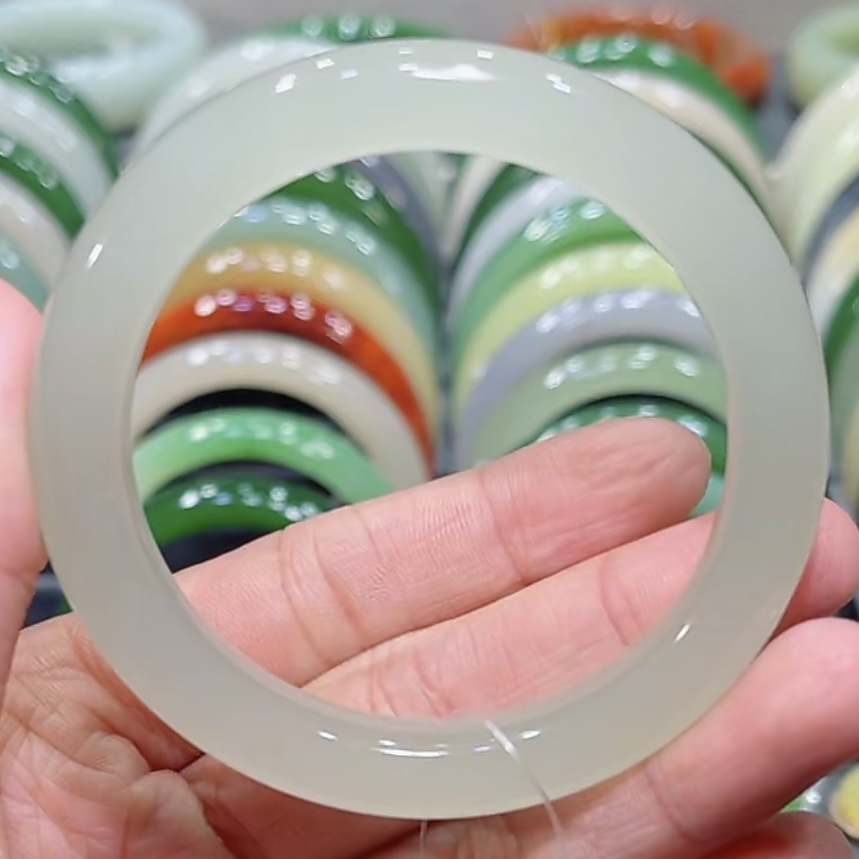 和田玉高冰起荧光晴水手镯50-51圈口