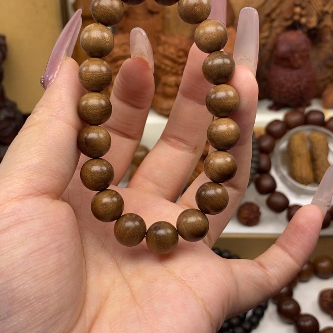 木***^手串/手链檀香木迈索尔老山檀香1.0奶香单圈两条，瑕疵