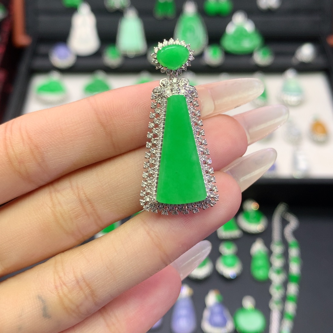 翡翠18K金镶嵌吊坠(不含链)