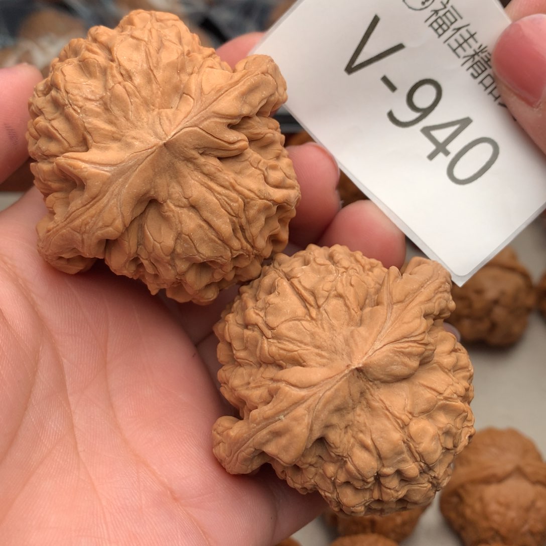 文玩核桃把件李*宁