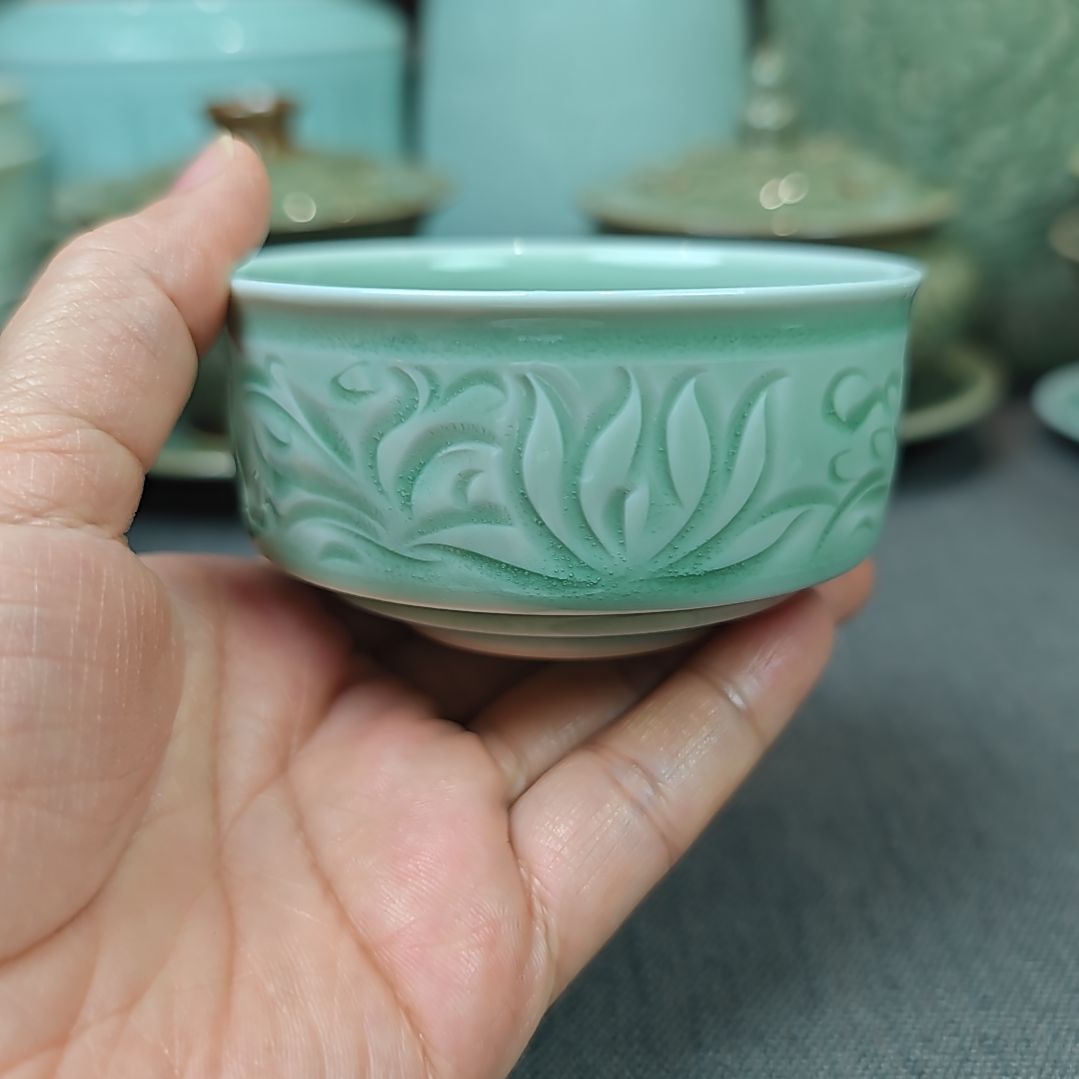 鲜碧釉莲纹全手工主人杯