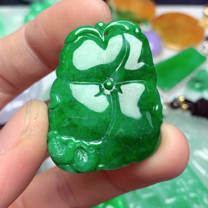 翡翠吊坠(不含链)未镶嵌
