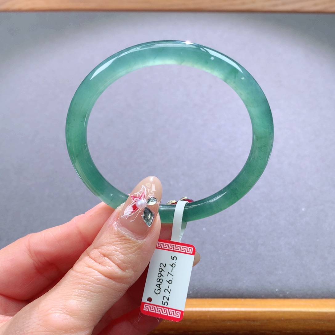 翡翠手镯未镶嵌天然翡翠手镯