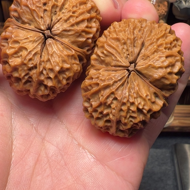 文玩核桃把件玛瑙红石铫47mm