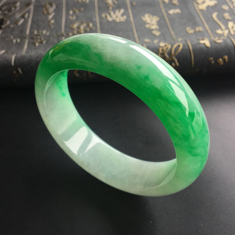 时尚冰透饰品玉镯子绿色女款轻奢满绿平安镯