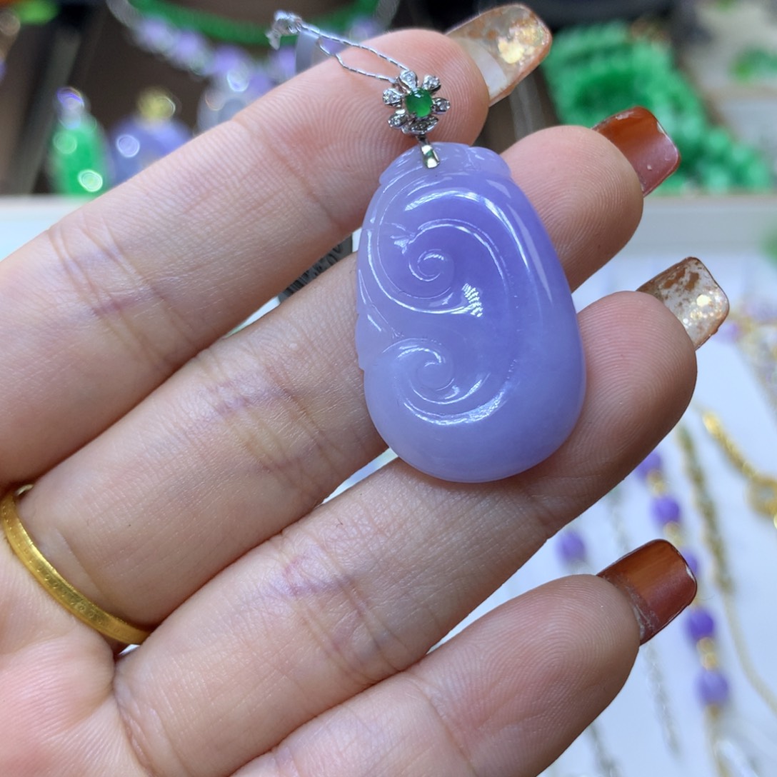 【闪购商品】翡翠颈饰18K金镶嵌小*猫翡翠