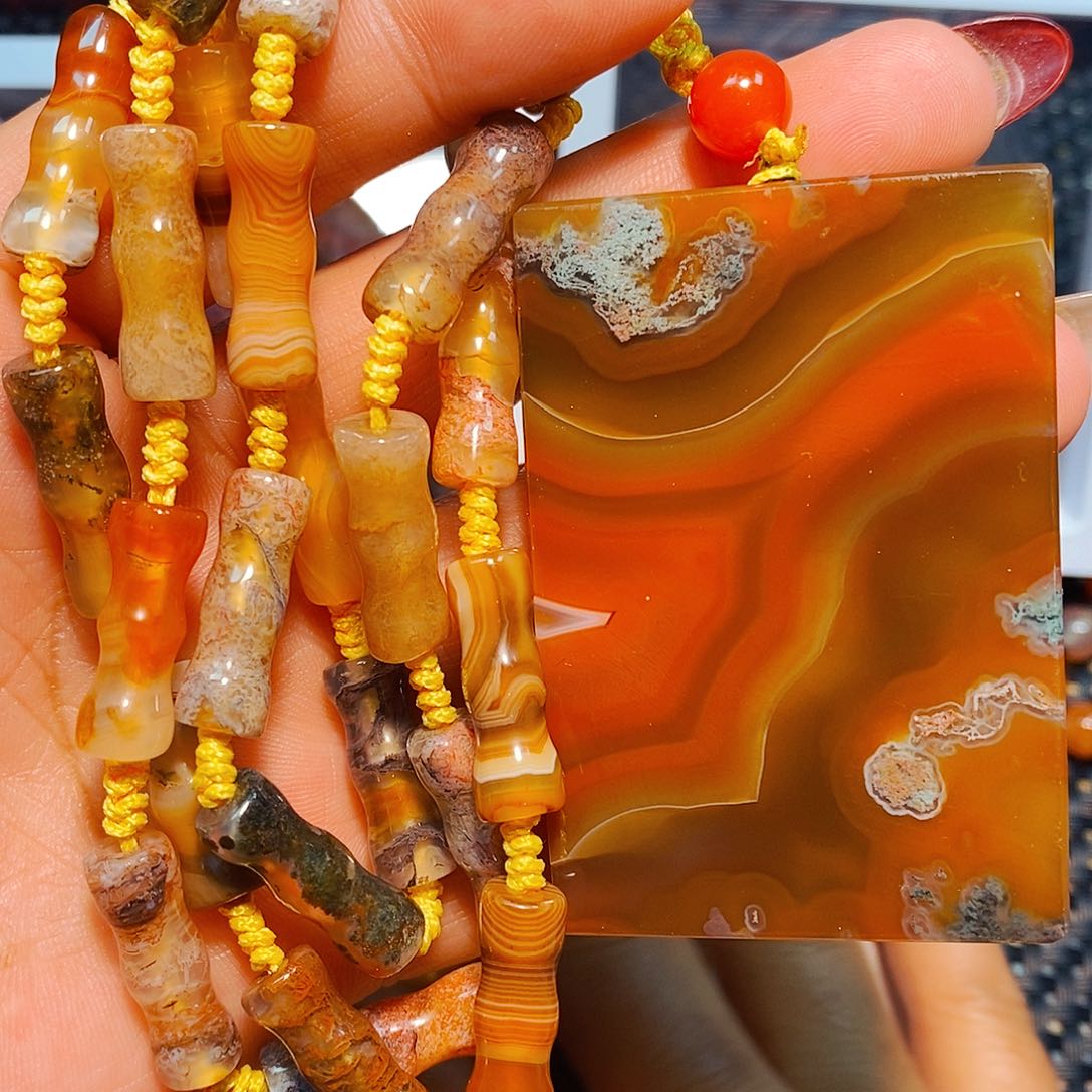 玛瑙/玉髓颈饰未镶嵌