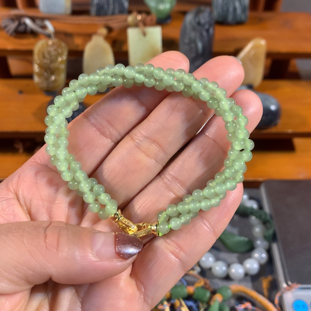 和田玉（糖玉）颈饰未镶嵌