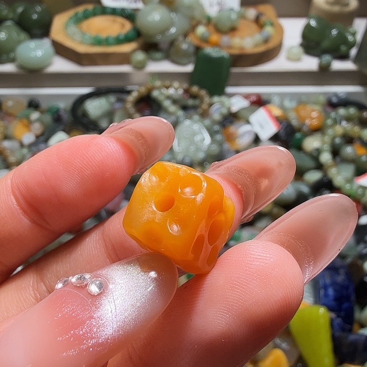 和田玉未镶嵌珠宝奇石