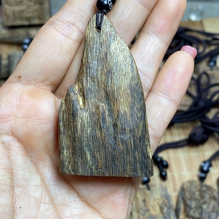 沉香手把件7克奇楠沉香素牌吊坠