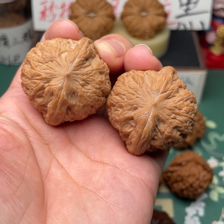 【闪购商品】文玩核桃吊坠?****i39全品铁锤