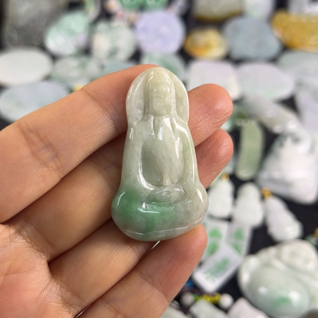 翡翠未镶嵌吊坠(不含链)瑕疵