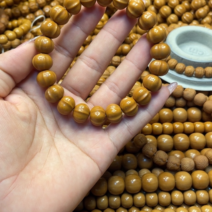 名***帅核桃微瑕矮壮四花鲨鱼手串