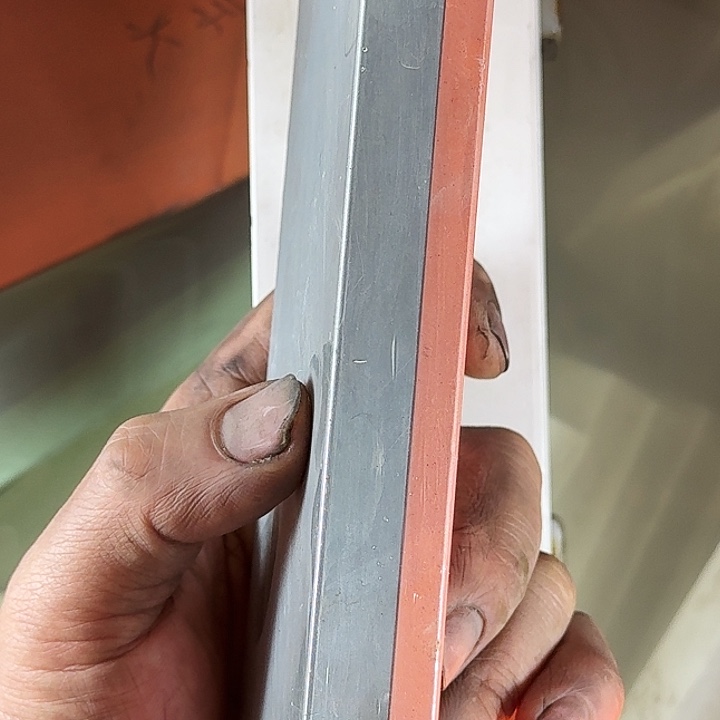 用***6瑕疵磨霸0.8厚。红色