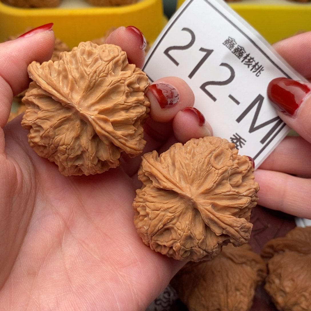 文玩核桃把件苹果园44