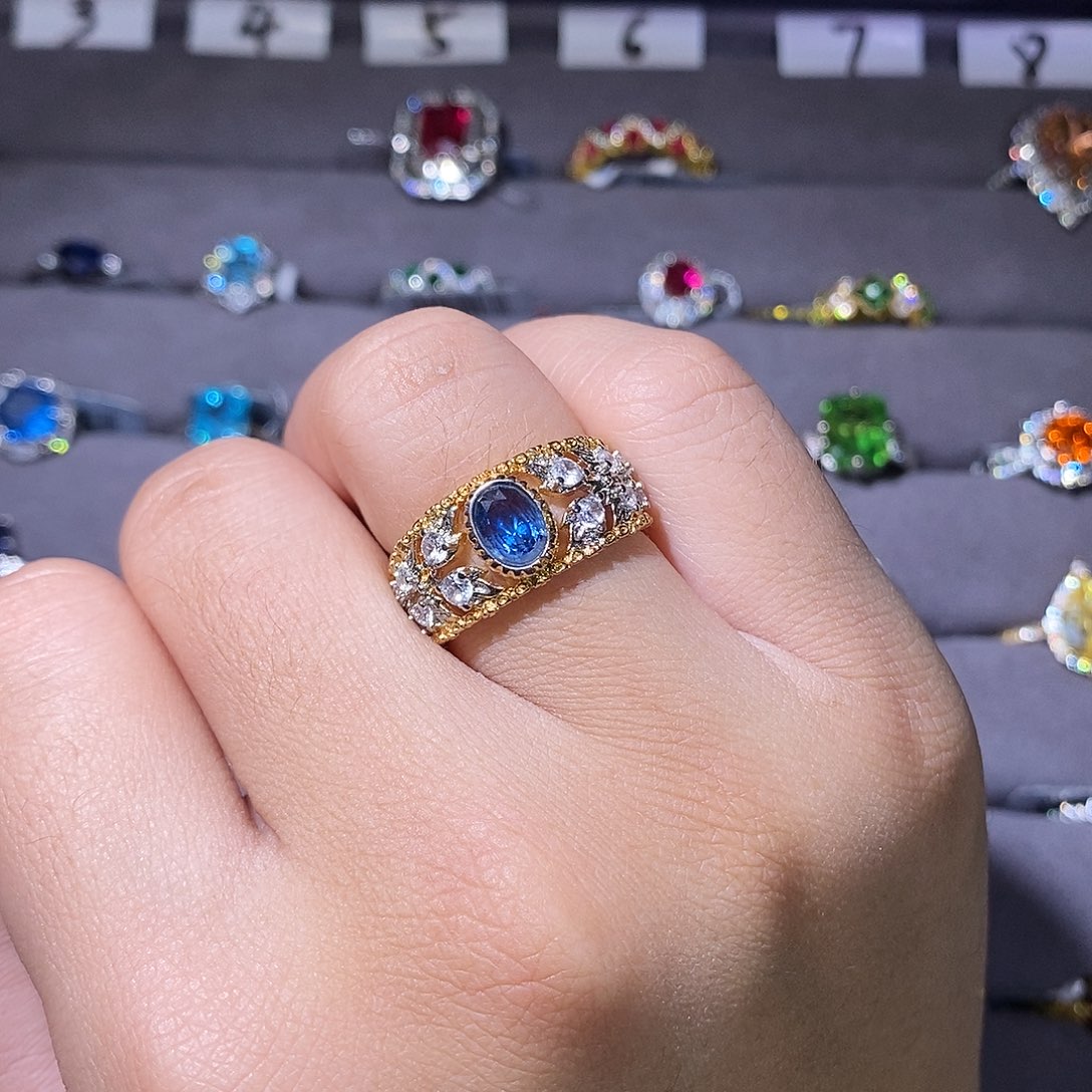 合成（培育）蓝宝石戒指/指环铂Pt950镶嵌