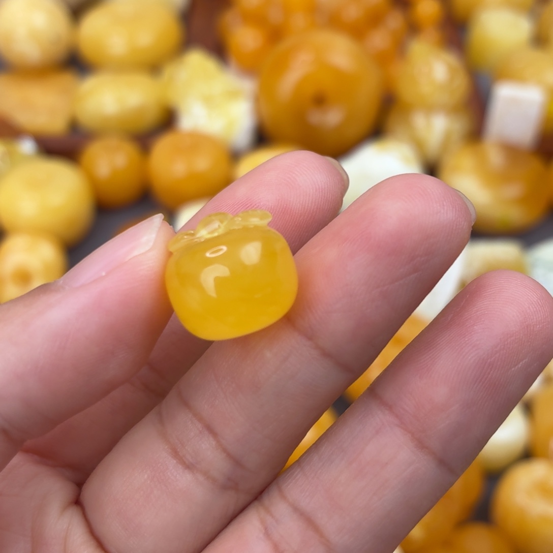 ****蜜蜡未镶嵌吊坠(不含链)小苹果