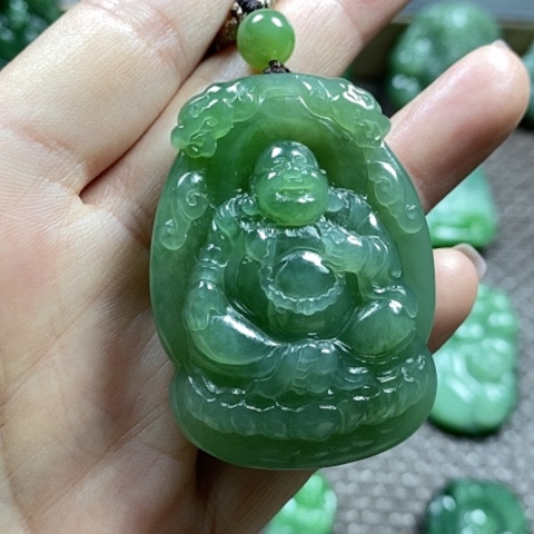 【闪购商品】颈饰未镶嵌和田玉