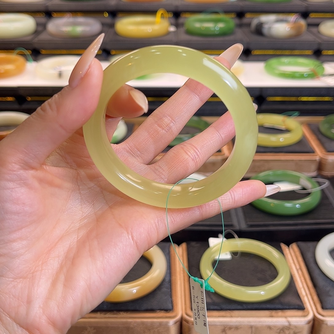 和田玉未镶嵌手镯54 55