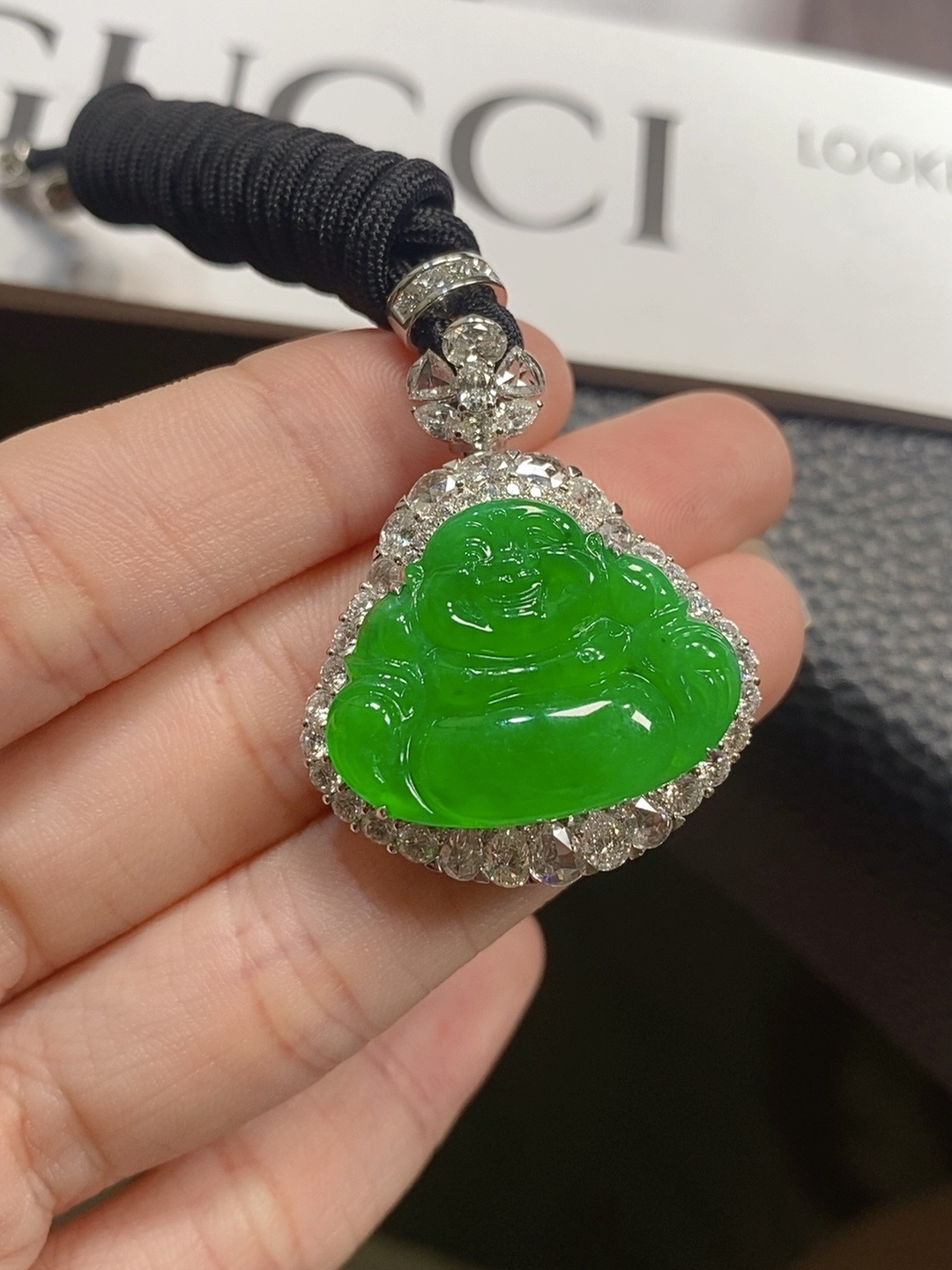 【伊玥珠宝】天然缅甸翡翠A货 高品质阳绿佛公吊坠