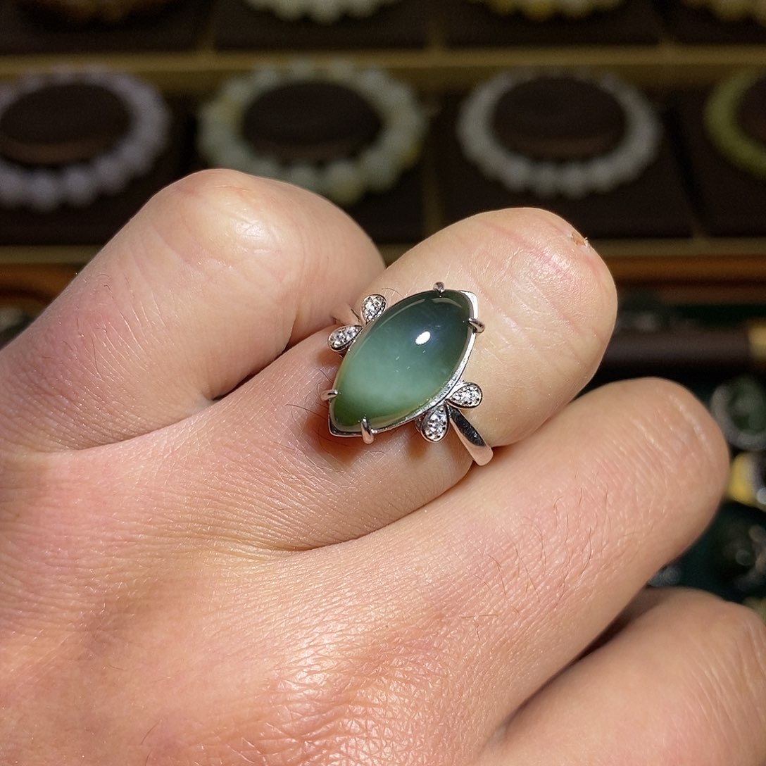 【闪购商品】银S925镶嵌戒指和田玉（碧玉）