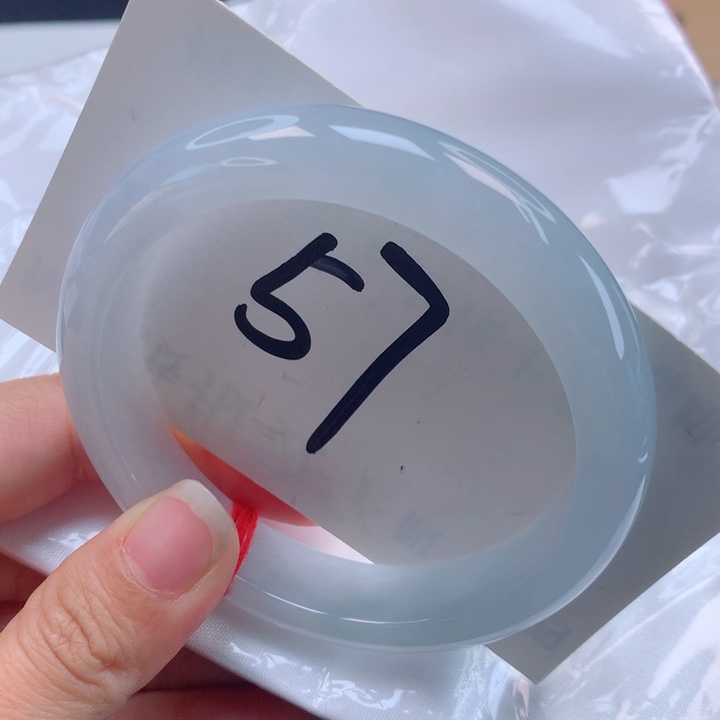 翡翠手镯未镶嵌白月光