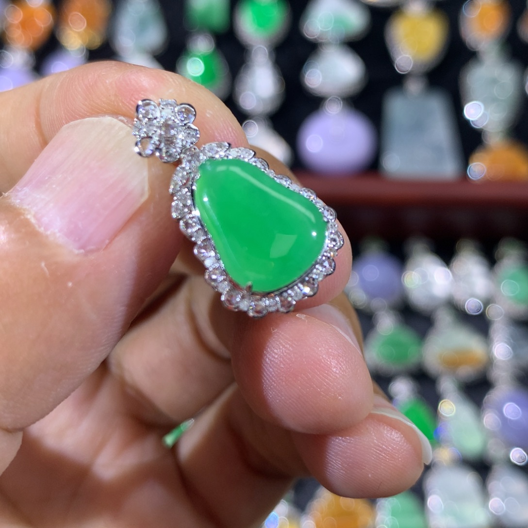 翡翠18K金镶嵌吊坠(不含链)