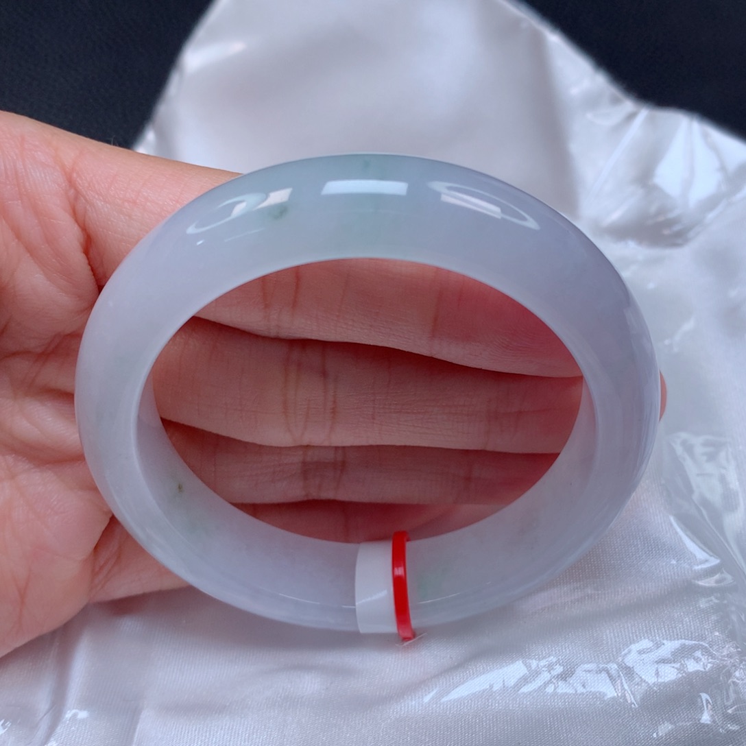 翡翠手镯未镶嵌天然