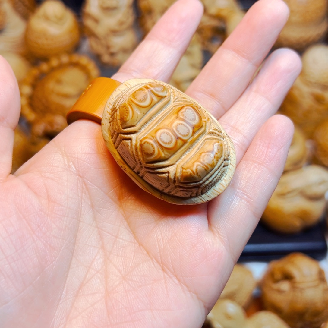 竹根雕竹雕富家。         