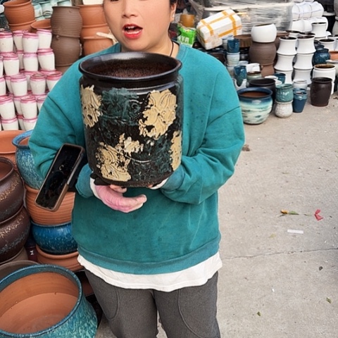 口21高24瑕疵底裂一个。