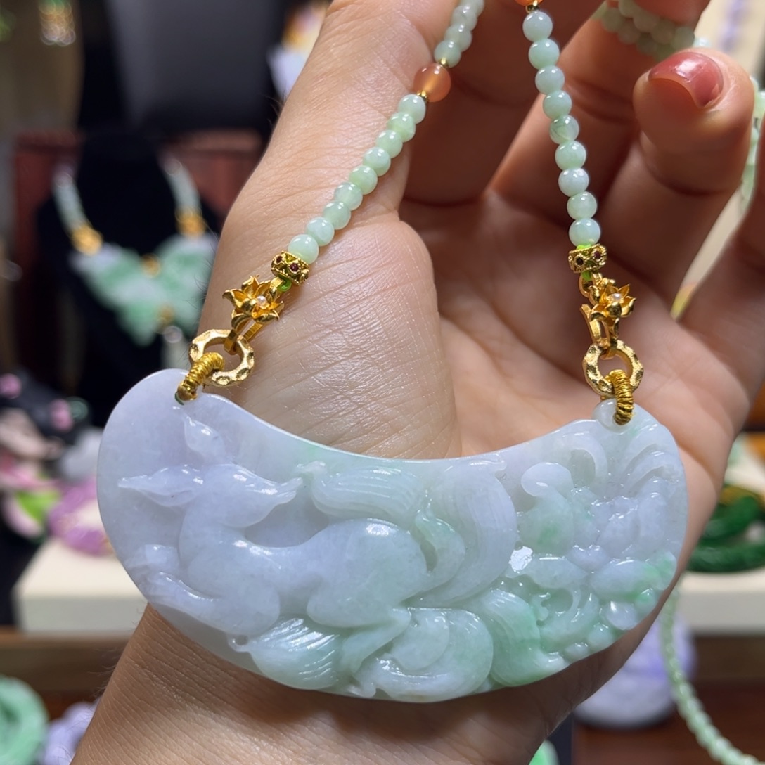 翡翠未镶嵌颈饰天然翡翠