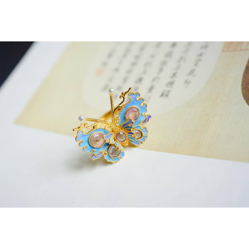 925银合成锆石戒指 衣锦媚行 925银蝴蝶戒指J2535