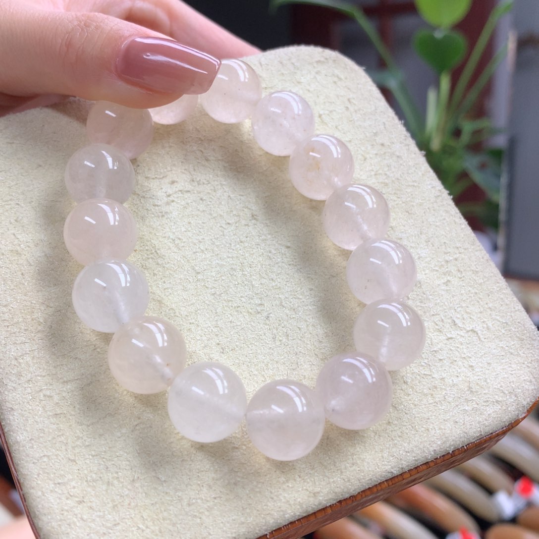 石英质玉串未镶嵌