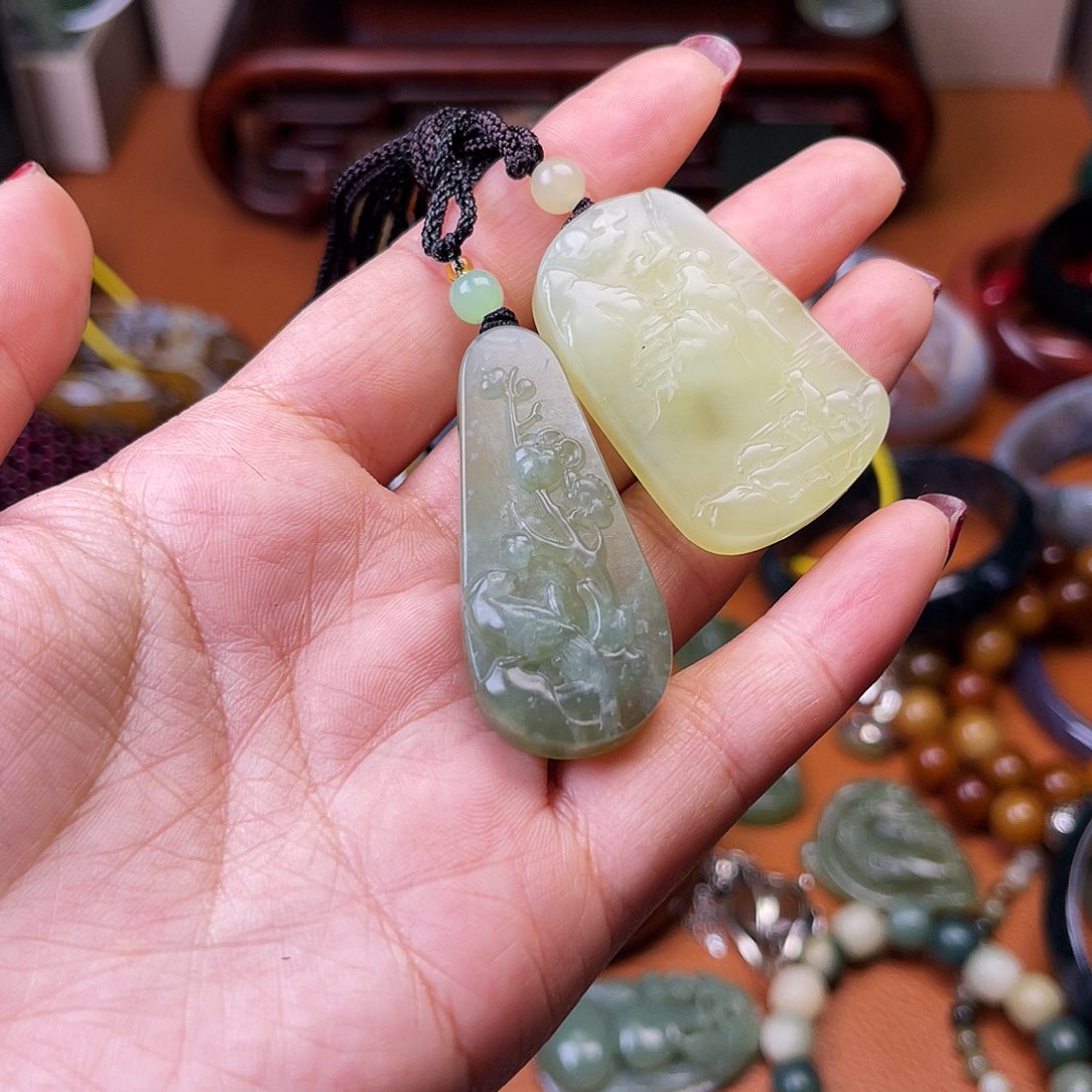 蛇纹石玉未镶嵌颈饰