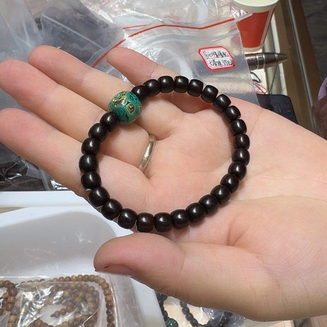 小叶紫檀老型珠带大漆珠手串