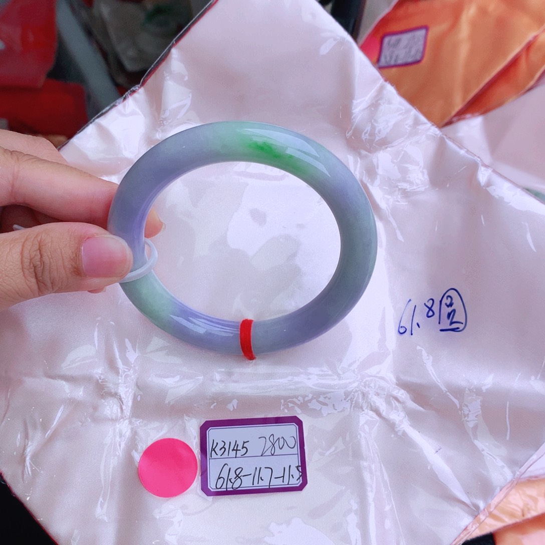 翡翠手镯未镶嵌缅甸翡翠