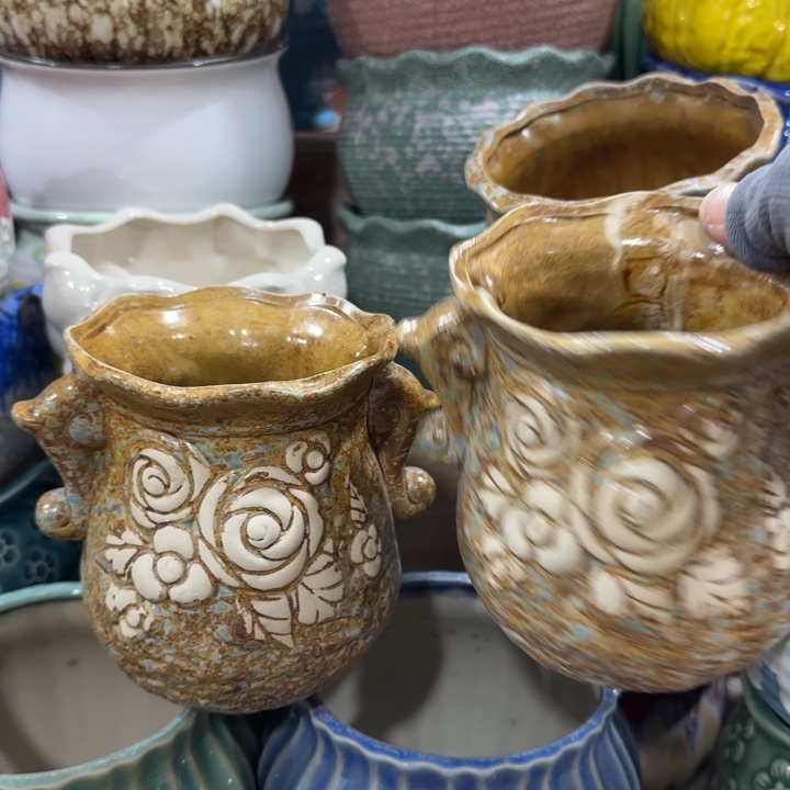 凑9块包邮，有孔，陶瓷花盆