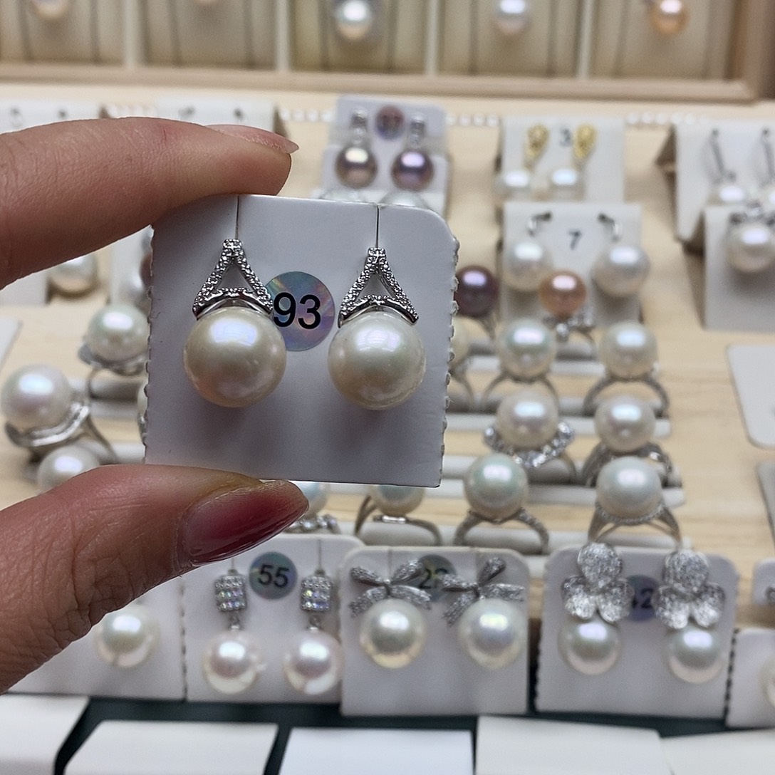 银S925镶嵌淡水珍珠颈饰