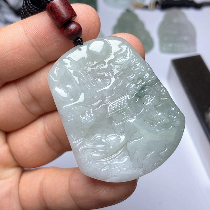 翡翠未镶嵌颈饰翡翠