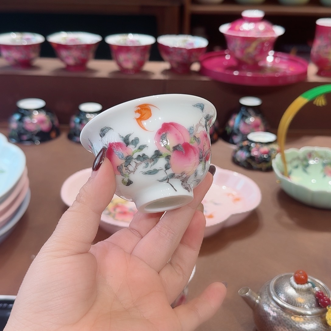 珐琅彩主人杯茶具