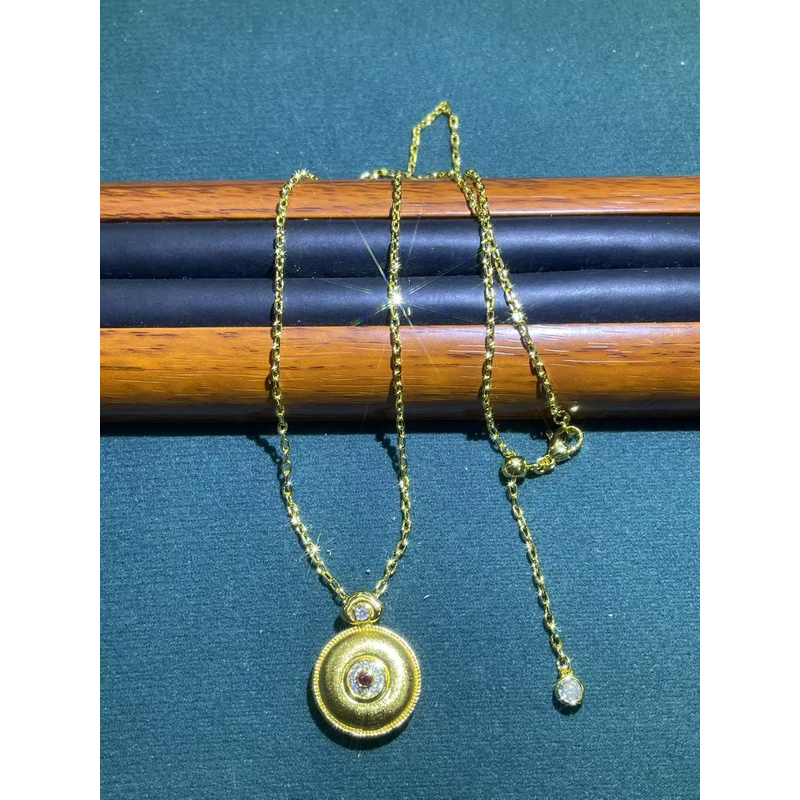 s8528黄色镂空圆盘吊坠项链多样发