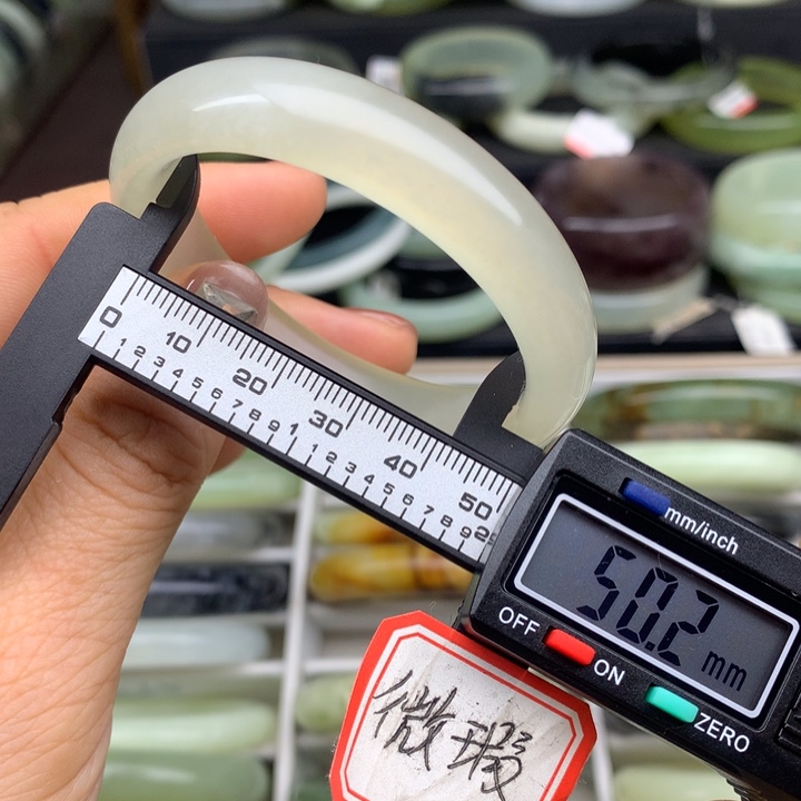 蛇纹石玉未镶嵌手镯手镯576