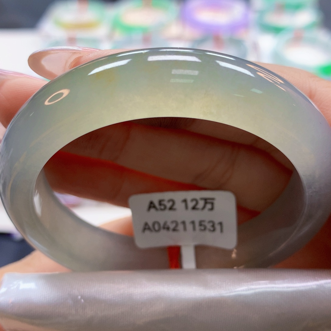 翡翠手镯未镶嵌52正（莫莫26）37号