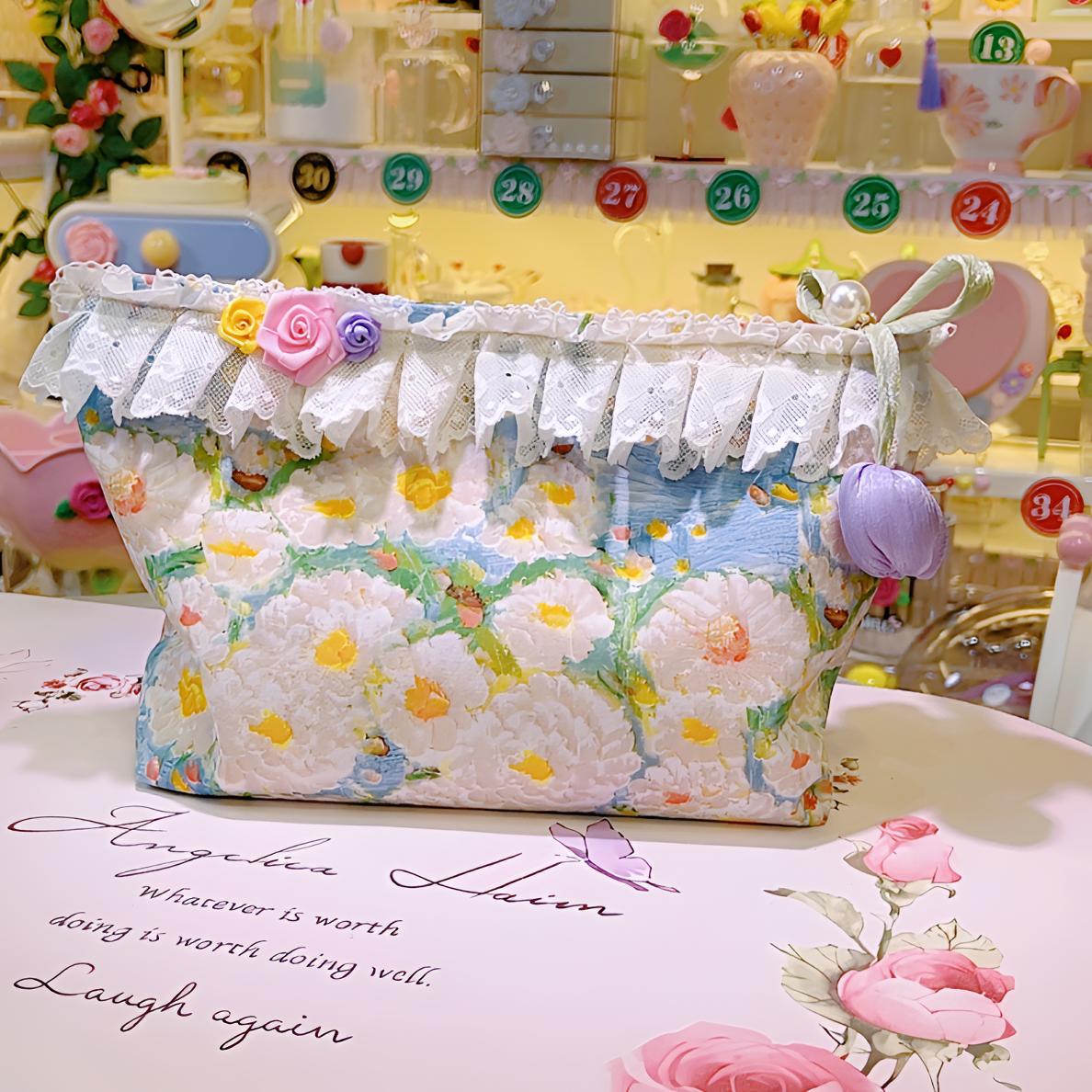 小秋姐 油画蕾丝化妆包（拉链式 优质的布料 手工缝制）