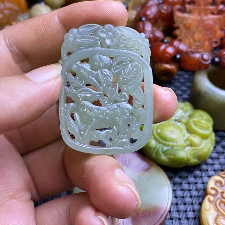 和田玉（糖玉）未镶嵌颈饰