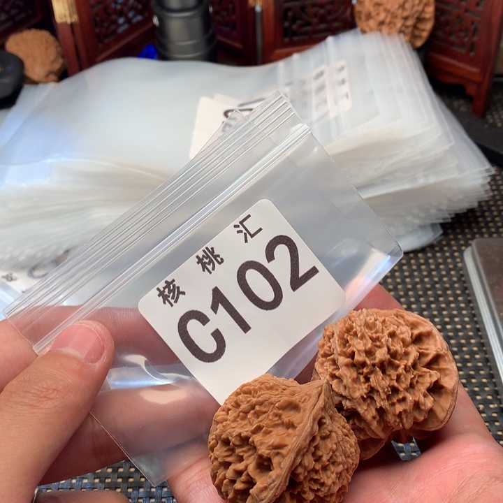 吊坠文玩核桃百花山