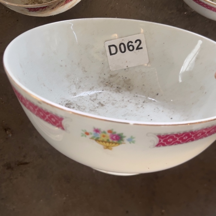 用***0八九十年代高岭土盘碗碟有矿点有瑕疵D062