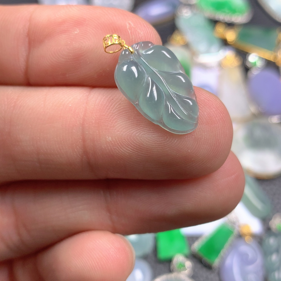 【闪购商品】翡翠颈饰18K金镶嵌翡翠