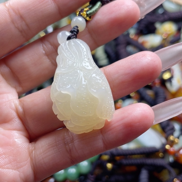 和田玉颈饰未镶嵌